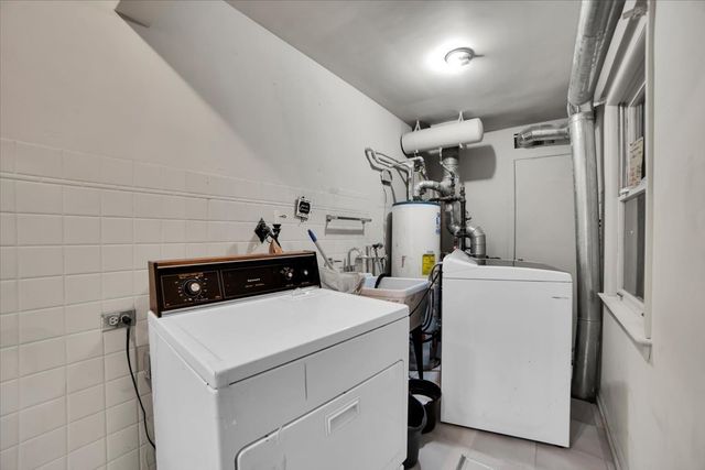 5549 W 102nd Street, Oak Lawn, IL 60453