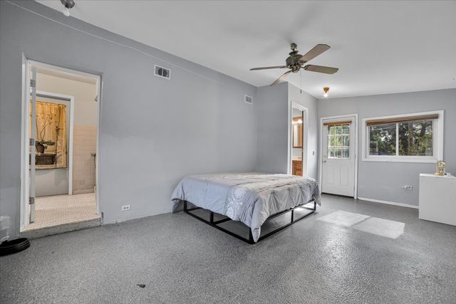 5549 W 102nd Street, Oak Lawn, IL 60453