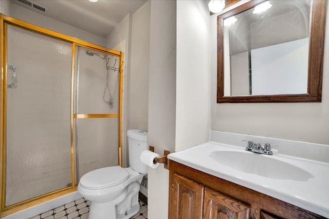 5549 W 102nd Street, Oak Lawn, IL 60453