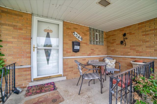 5549 W 102nd Street, Oak Lawn, IL 60453