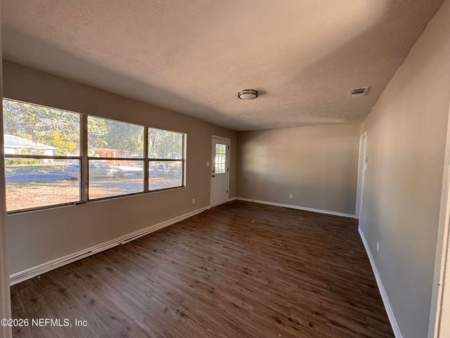 4660 FREDERICKSBURG Avenue, Jacksonville, FL 32208