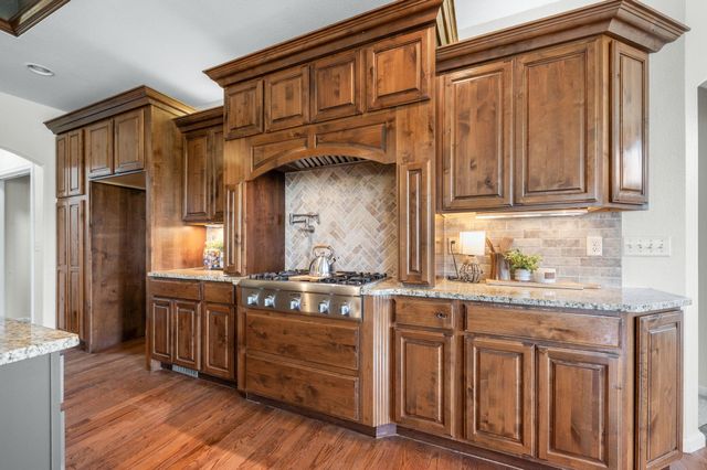 9002 E 87th St S, Derby, KS 67037