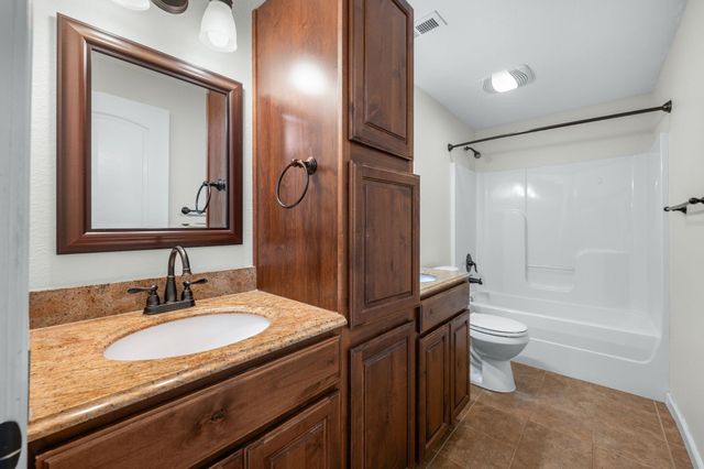 9002 E 87th St S, Derby, KS 67037