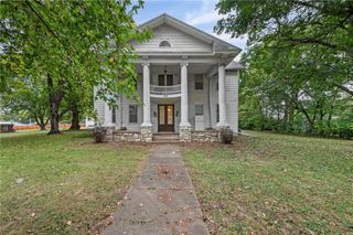 508 E Lexington Street, Richmond, MO 64085