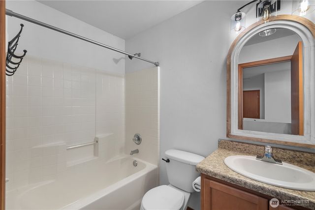 2011 Pleasure Drive SE, Tumwater, WA 98501