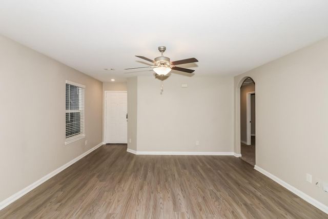 26120 Hals Drive, Magnolia, TX 77355