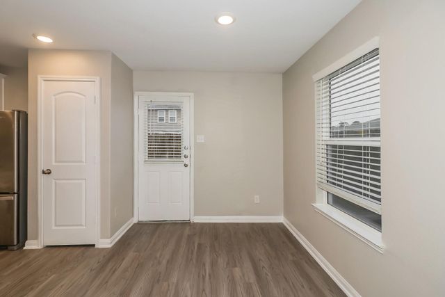 26120 Hals Drive, Magnolia, TX 77355