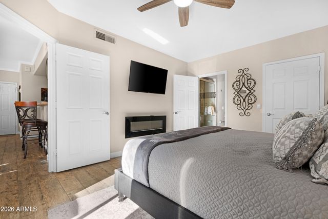 15095 N THOMPSON PEAK Parkway 1045, Scottsdale, AZ 85260