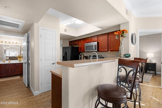 15095 N THOMPSON PEAK Parkway 1045, Scottsdale, AZ 85260