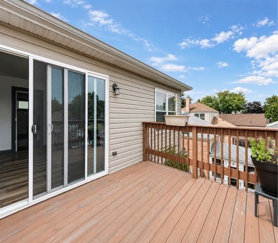2840 W 98th Street, Evergreen Park, IL 60805