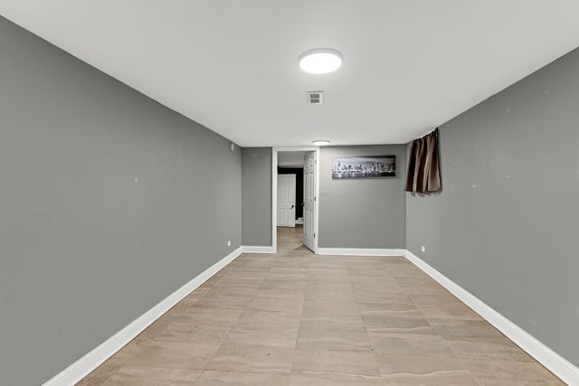 2840 W 98th Street, Evergreen Park, IL 60805