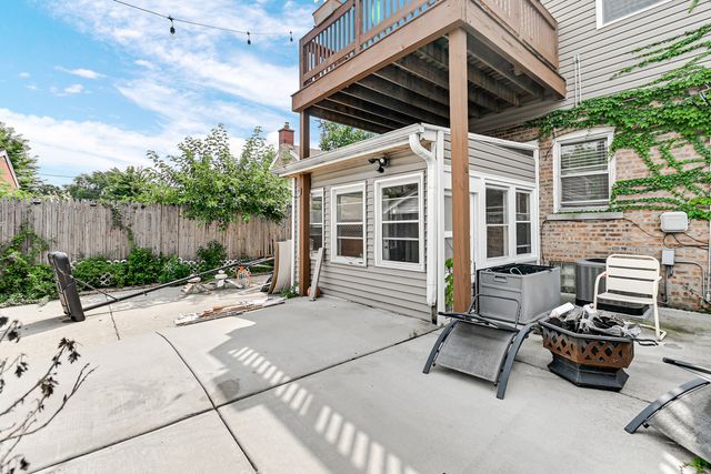 2840 W 98th Street, Evergreen Park, IL 60805