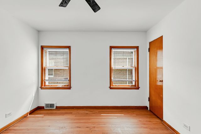 2840 W 98th Street, Evergreen Park, IL 60805