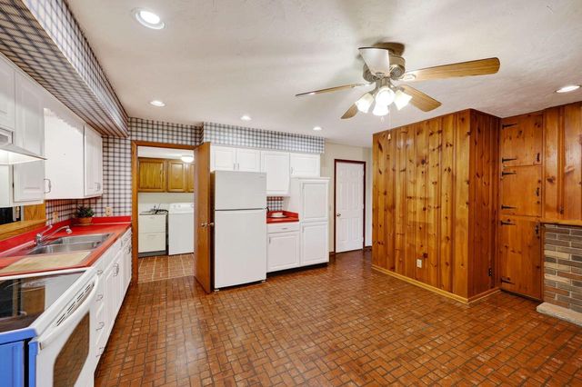 419 W Elm STREET, Sun Prairie, WI 53590