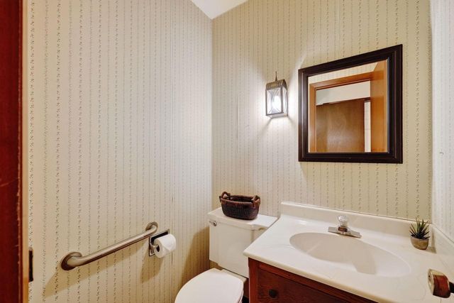 419 W Elm STREET, Sun Prairie, WI 53590