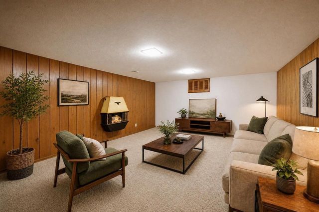 419 W Elm STREET, Sun Prairie, WI 53590