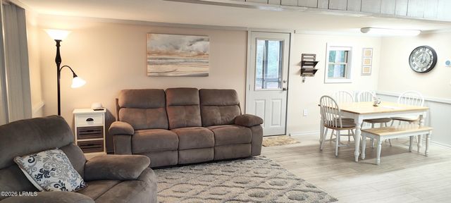 11 Sea Breeze Way, Beaufort, SC 29907