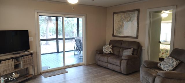 11 Sea Breeze Way, Beaufort, SC 29907