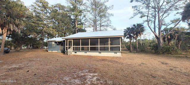 11 Sea Breeze Way, Beaufort, SC 29907