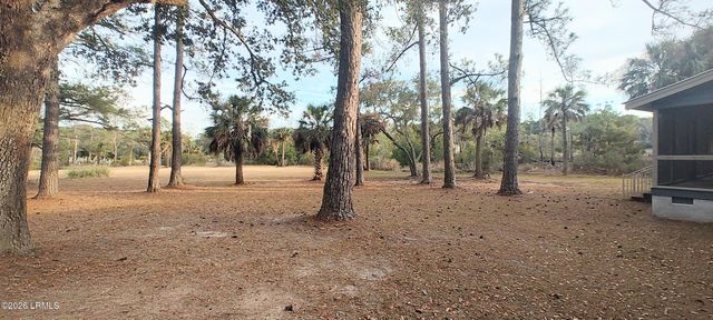 11 Sea Breeze Way, Beaufort, SC 29907