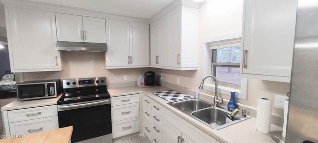 11 Sea Breeze Way, Beaufort, SC 29907