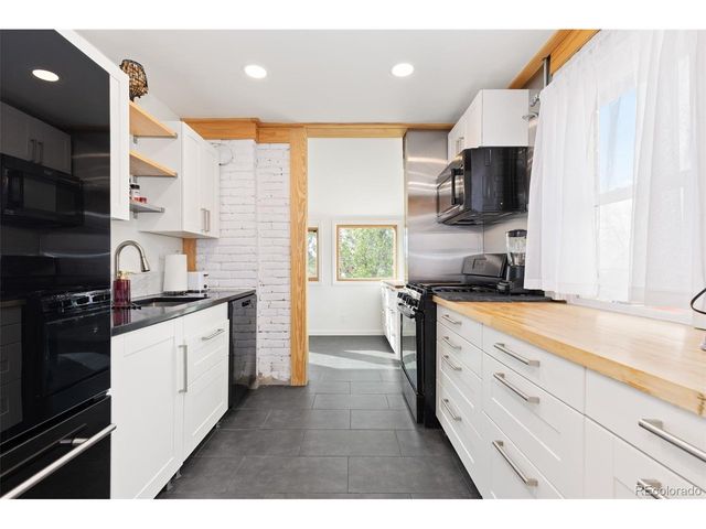 2921 Curtis St, Denver, CO 80205