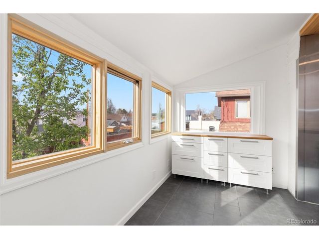 2921 Curtis St, Denver, CO 80205