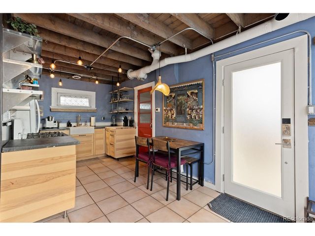 2921 Curtis St, Denver, CO 80205