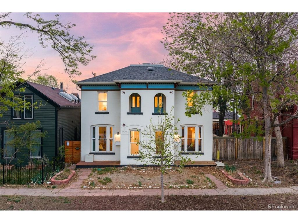 2921 Curtis St, Denver, CO 80205