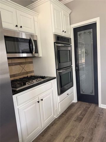 2113 SW Autumn Chase Drive, Stockbridge, GA 30281