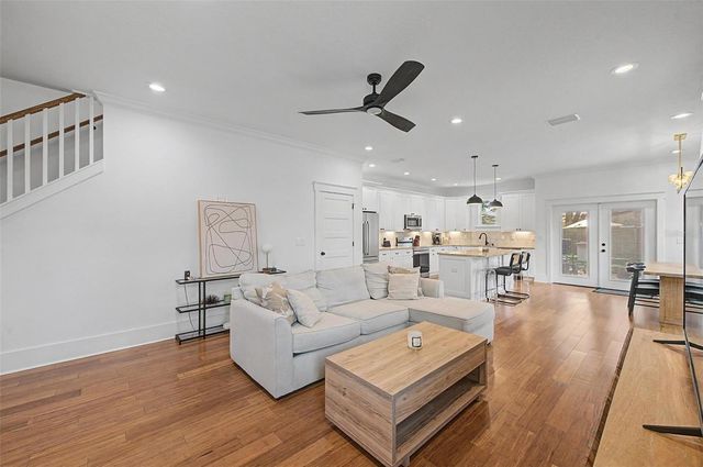 911 E OSBORNE AVENUE A, Tampa, FL 33603