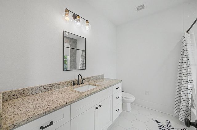 911 E OSBORNE AVENUE A, Tampa, FL 33603
