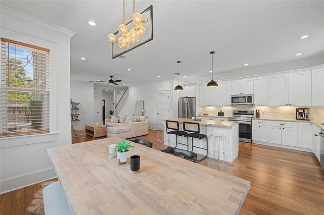 911 E OSBORNE AVENUE A, Tampa, FL 33603