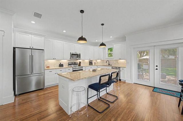 911 E OSBORNE AVENUE A, Tampa, FL 33603