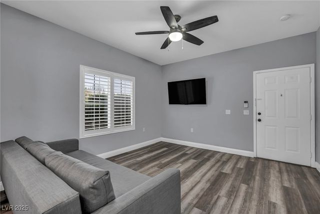 10245 South Maryland Parkway 106, Las Vegas, NV 89183