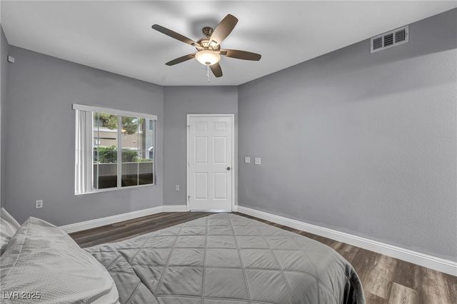 10245 South Maryland Parkway 106, Las Vegas, NV 89183