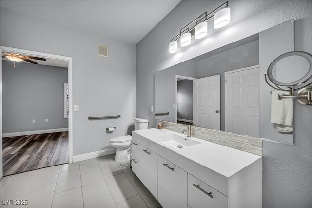 10245 South Maryland Parkway 106, Las Vegas, NV 89183