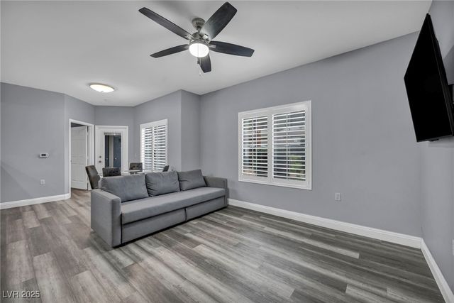 10245 South Maryland Parkway 106, Las Vegas, NV 89183