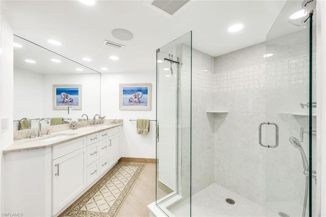 4041 Gulf Shore BLVD SW # 902, Naples, FL 34103