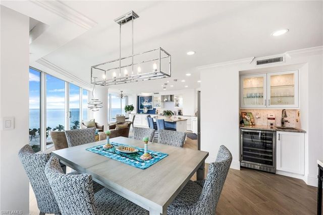 4041 Gulf Shore BLVD SW # 902, Naples, FL 34103