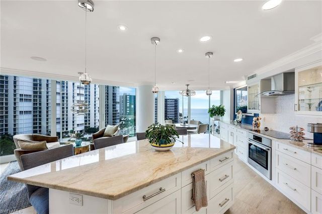 4041 Gulf Shore BLVD SW # 902, Naples, FL 34103