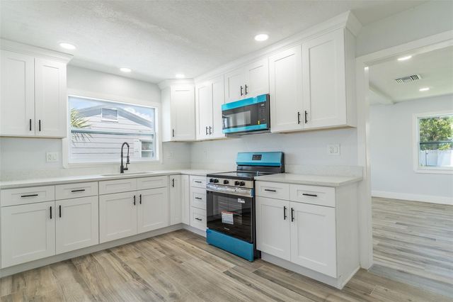 116 85TH AVENUE N, St Petersburg, FL 33702