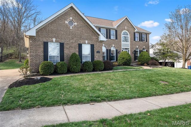 15927 Forest Valley Drive, Ballwin, MO 63021