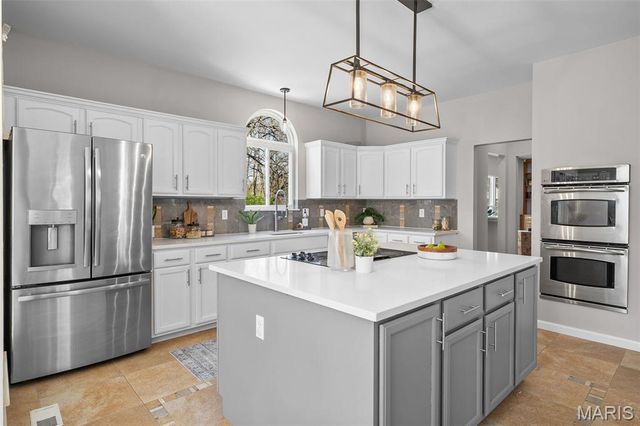 15927 Forest Valley Drive, Ballwin, MO 63021