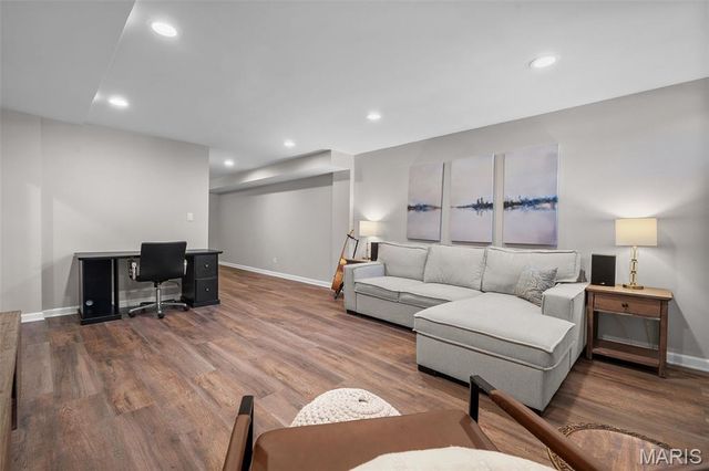 15927 Forest Valley Drive, Ballwin, MO 63021