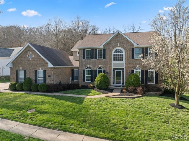 15927 Forest Valley Drive, Ballwin, MO 63021