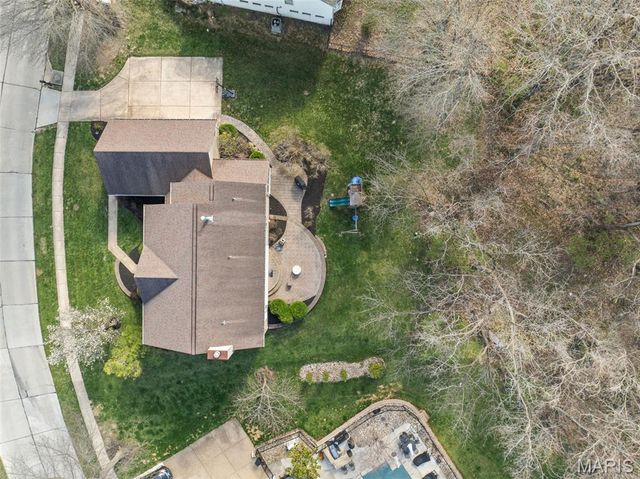 15927 Forest Valley Drive, Ballwin, MO 63021