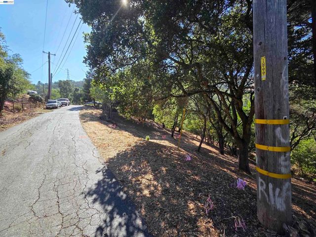 12 Vista Del Orinda, Orinda, CA 94563