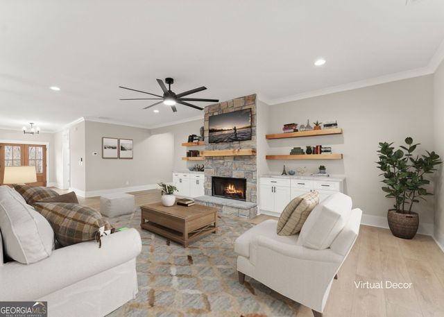 206 Shoals Way, Clarkesville, GA 30523