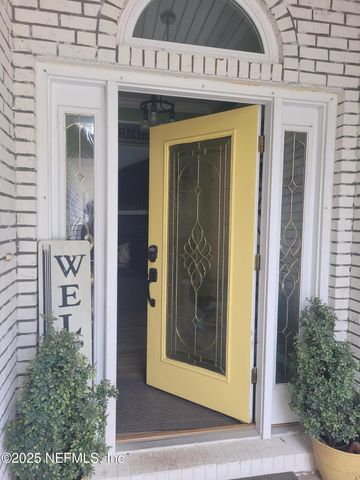 906 COUNTY ROAD 217, Jacksonville, FL 32234